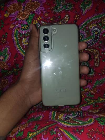 samsung s21 fe 10 by 10 condition only phone and charger