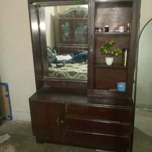 dressing table 1