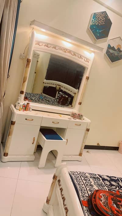 Only serious buyer contact on WhatsApp