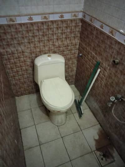 4 marla ground floor for rent