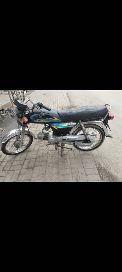 total geniun Road prince bike engine dacument ok biomatic available