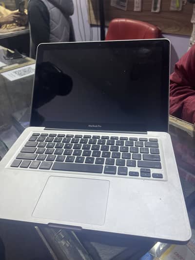 MacBook pro 2013 8/256