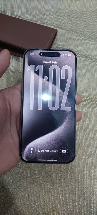 iphone 15 pro 256 gb  factory unlock sim time used