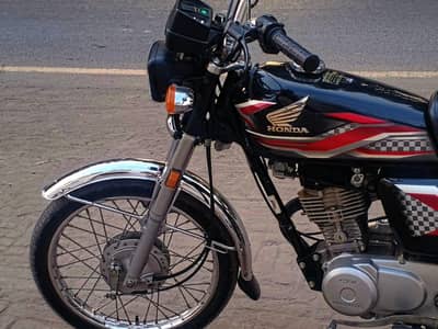 Honda cg 125 24 model all Punjab number ryk (0326:7003587) call only