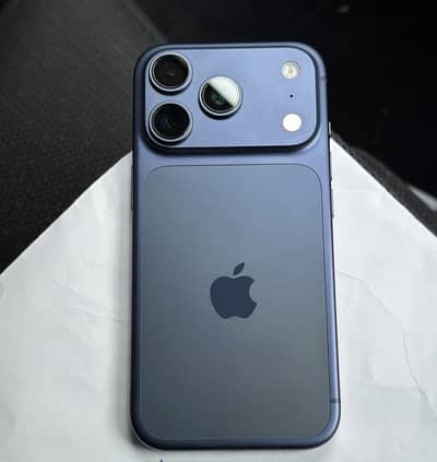 Apple iPhone 17 Pro jv blue