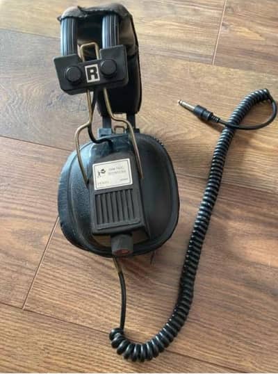 Vintage Rank Radio International Studio Grade Headphones Model YX-9003