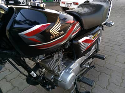 Honda cg 125 24 model all Punjab number ryk (0326:7003587) call only