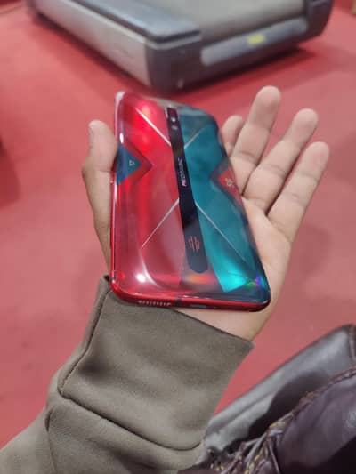 red magic 5g 12+12  256gb memory