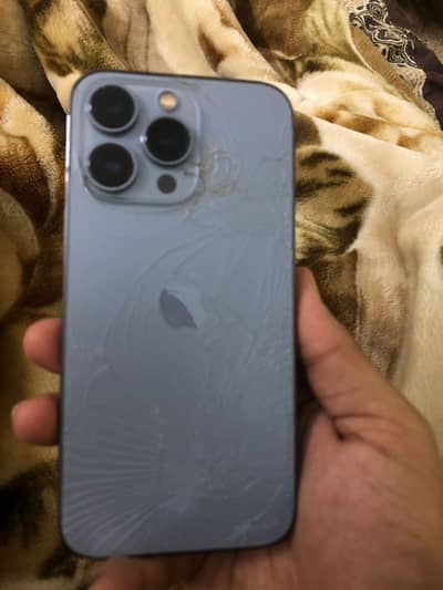 13 Pro 128gb Back glass cracked