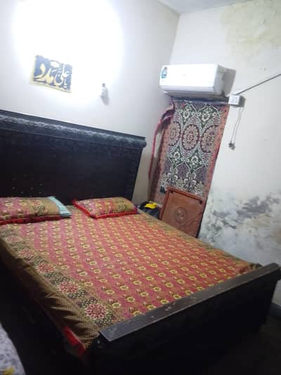 king bed with single bed