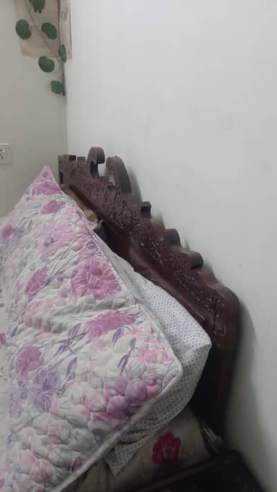 Queen size bed | Wooden bed | Double bed