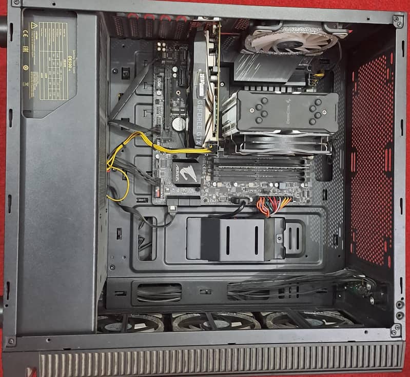 Gaming PC ready to play 6