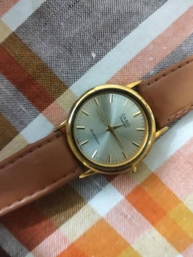 Casio MTP-1095 Gold Case Watch - Minimalist & Elegant - Mint Condition