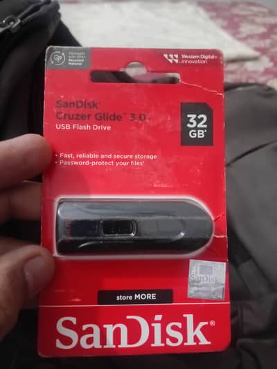 SANDISK 32GB USB DRIVE