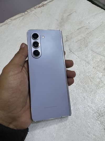 Z Fold 5 12/512gb 4 months sim time