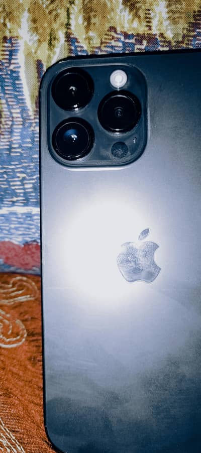 iphone 14 pro max LLA 256 gb 100 percent battery not boosted