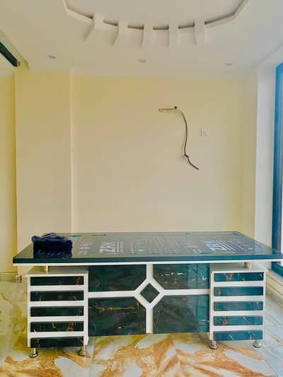 Office table for sale