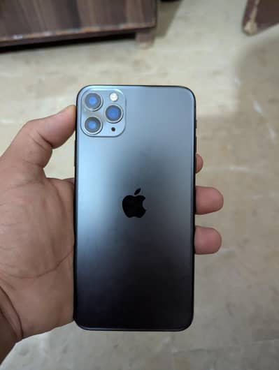 11 pro max kai parts available kisi ko chahiye toh msg kre