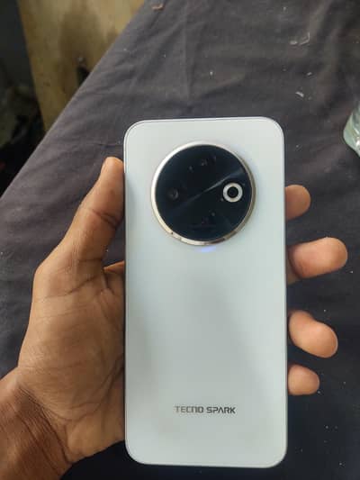 Tecno spark 30c 6gb. . . 128