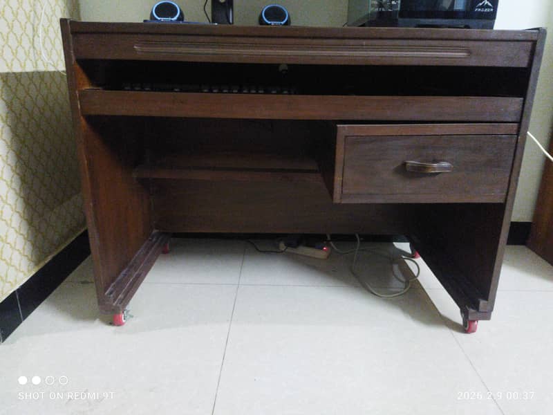 Work/Study/Computer Table 0