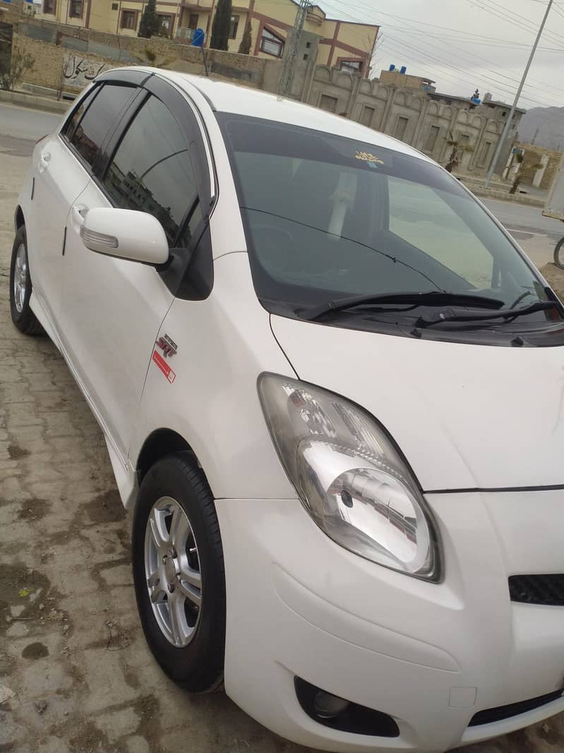 2009 model vitz 1