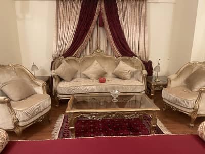 5 seater with 2 side tables and centre table