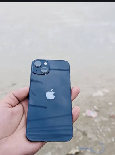 I phone 13 jv Apple warranty with box 128 Gb