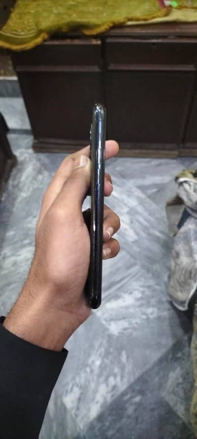 Good condtion whattapp num 03291529927