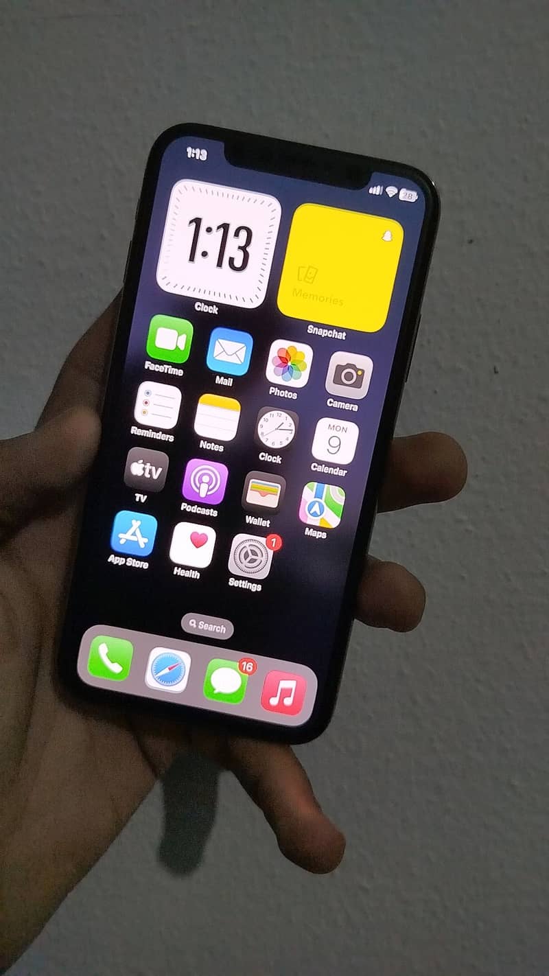 iPhone Xs 5