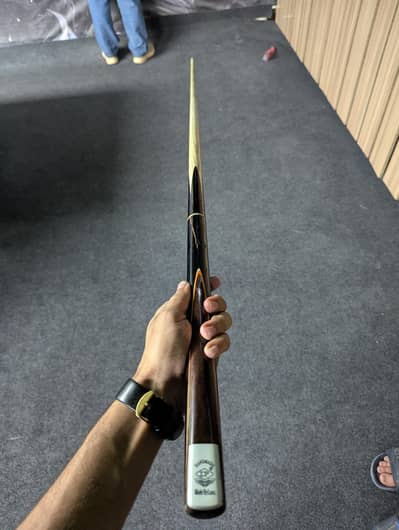 LP snooker cue