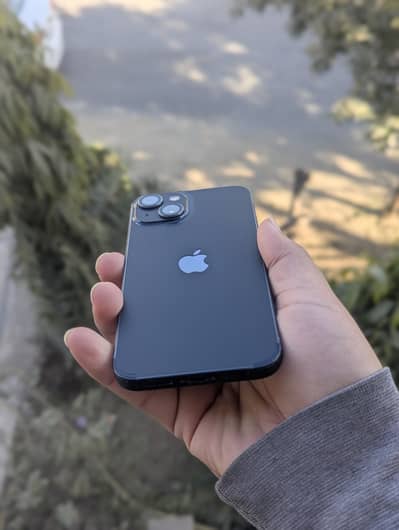 iPhone 13 out class camera