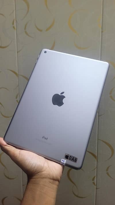 iPad Gen 5  32gb