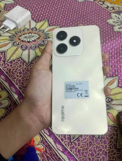 seal pack h kabhi repair nhi huwa only mobile 6/128