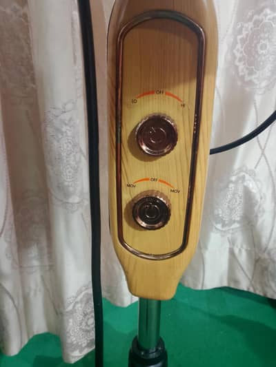 electric heater for sale only 15 day's used condition 10/10