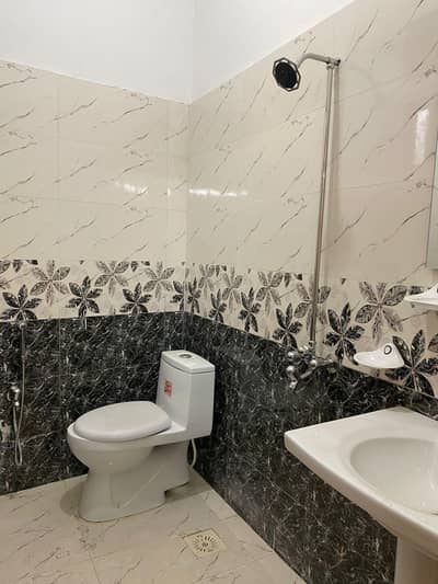 Ground poction available for rent in line 4 near range road Rwp