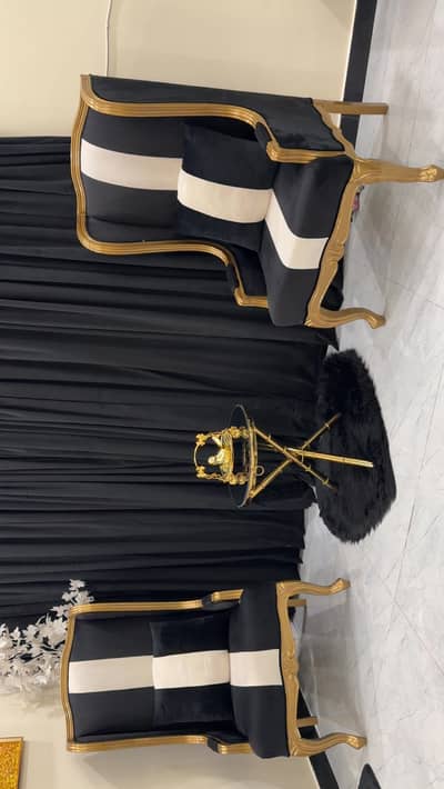 Eye catching and solid wood 2 chairs