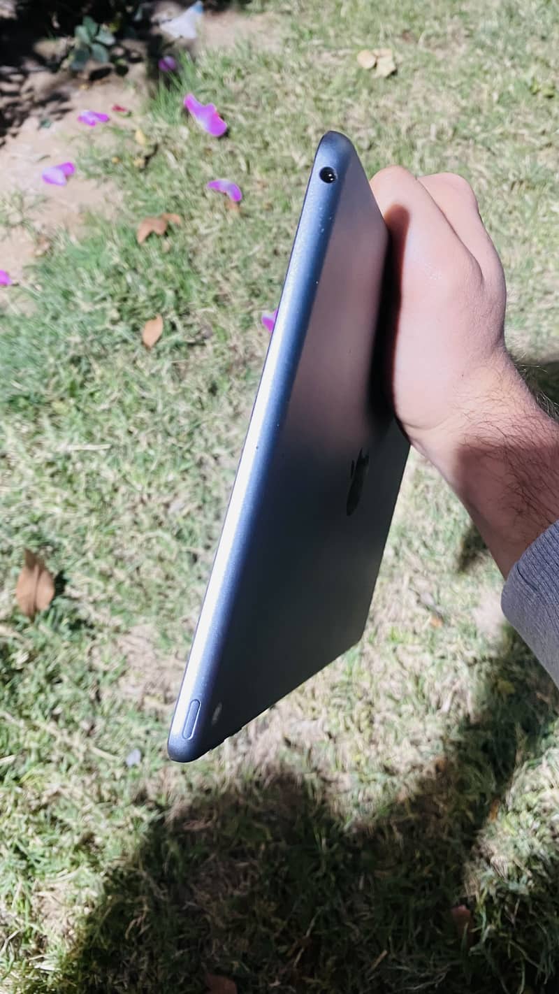 iPad 5th Generation 2