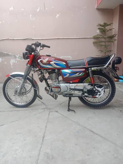 Honda cg 125 for sale clean condition all Punjab number all documents