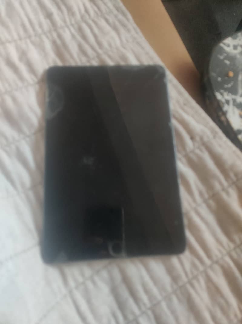 Ipad mini 5 read discription 8