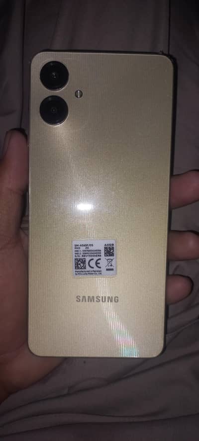 samsung A06 4gb 64 gb one hand use complet box  3 month use kia hy