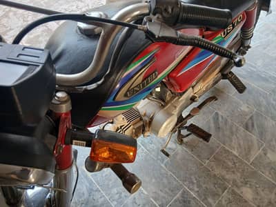 united red colour bike fir sale.