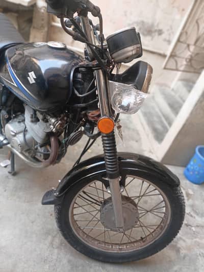 Suzuki GS 150 Model 2016