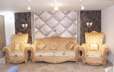 2 seater single sofa.