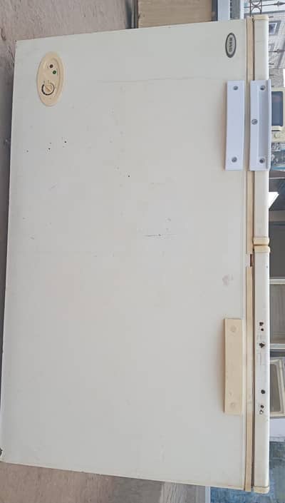 Waves Double Door Freezer