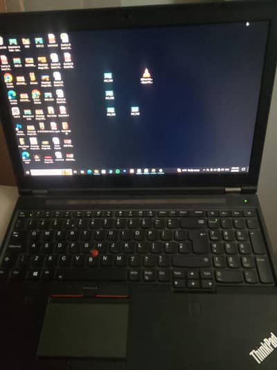 Intel Core i7-6700HQ | 32GB RAM | NVIDIA Quadro M1000M 4GB | 256GB SSD