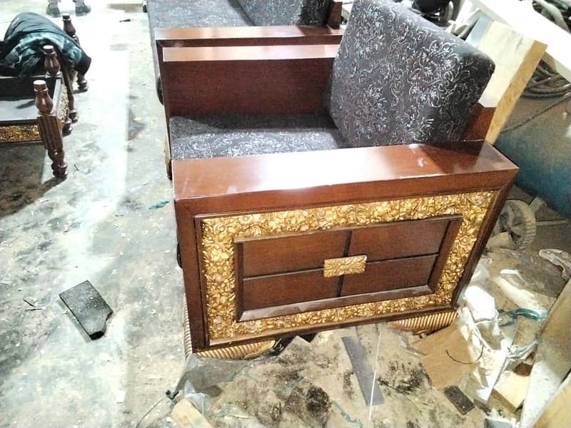 sofa set and table 5