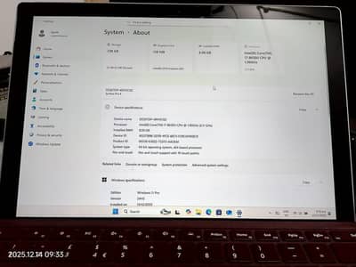 Microsoft Surface pro 6  Detachable tablet design