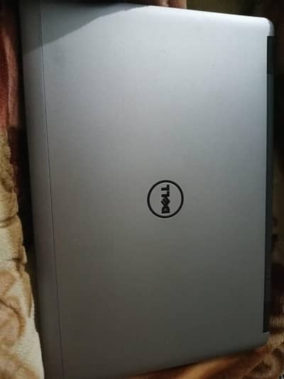 Dell latitude E7440 available for sole i5 4th generation