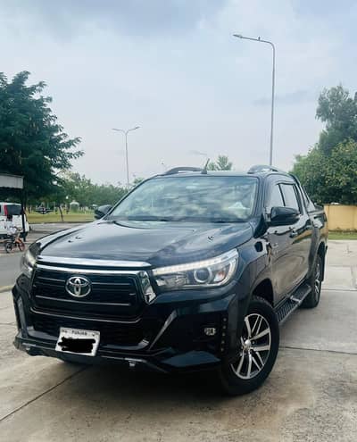 Toyota Hilux Revo V Automatic 2.8 2019