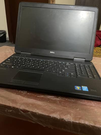 Dell latitude E5540 Core i5 8Gb Ram 256GB SSD 2Gb nvidia graphics